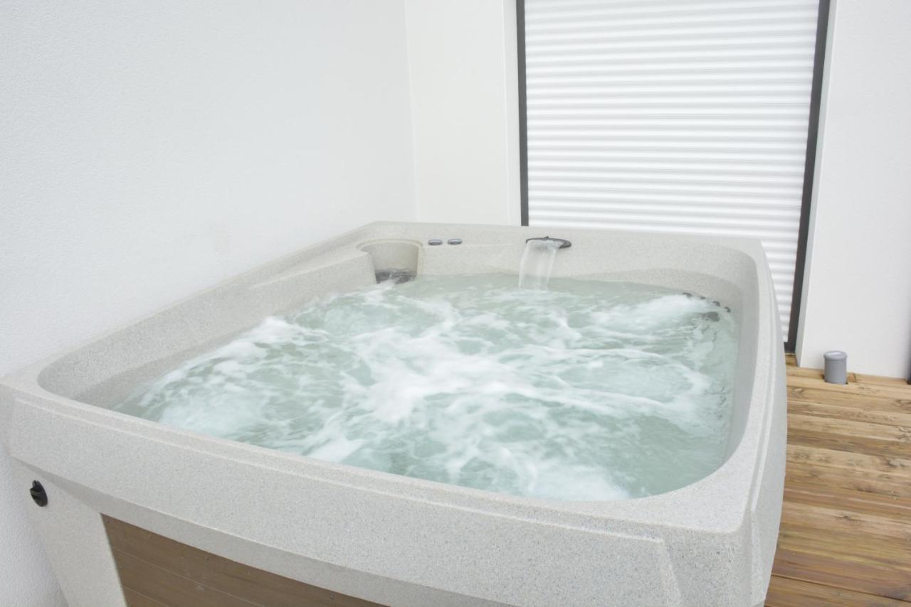 Maison A 200M Des Plages Avec Jacuzzi Tregunc Exterior photo